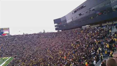 Big Chill Stealth B2 Bomber Fly Over